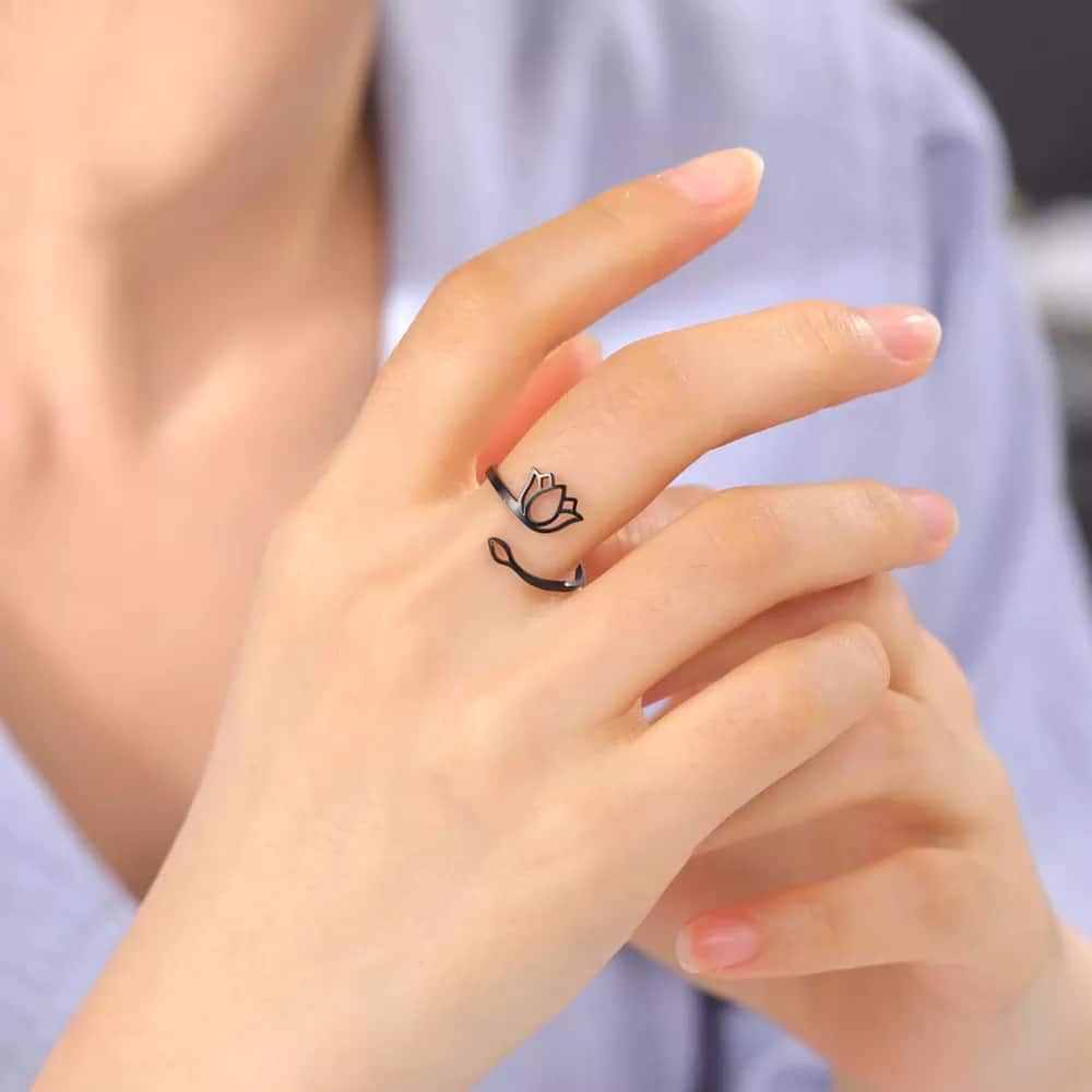 Bague Ouverte au Design de Fleur de Lotus en Acier Inoxydable