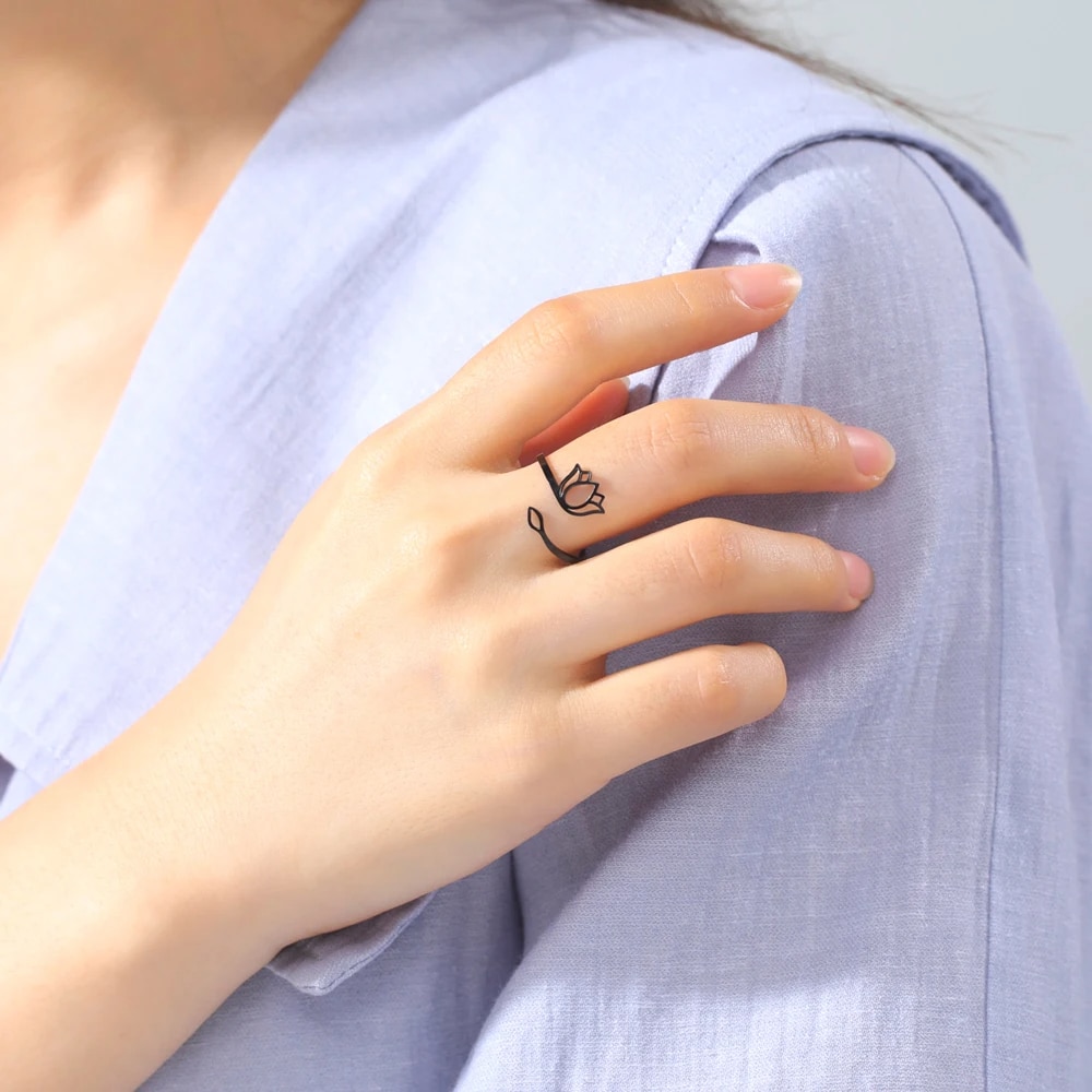 Bague Ouverte au Design de Fleur de Lotus en Acier Inoxydable