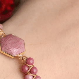 Bracelet Confiance et Harmonie avec Perles et Pierre Hexagonale en Rhodonite