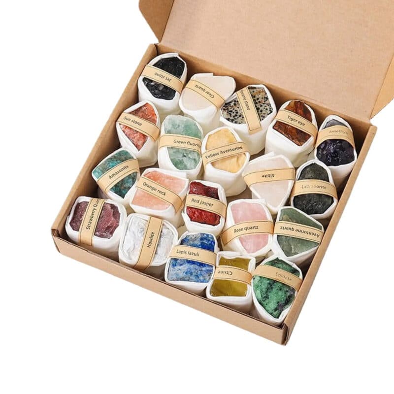 Coffret Pierre Naturelle de Vingt Pièces sur fond blanc