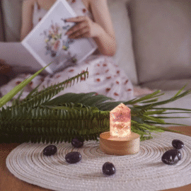 Lampe d'Ambiance en Forme de Prisme en Améthyste