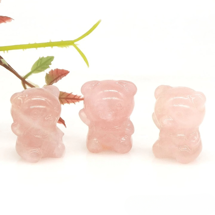 Pierre Naturelle en Forme d’Ourson sur fond blanc