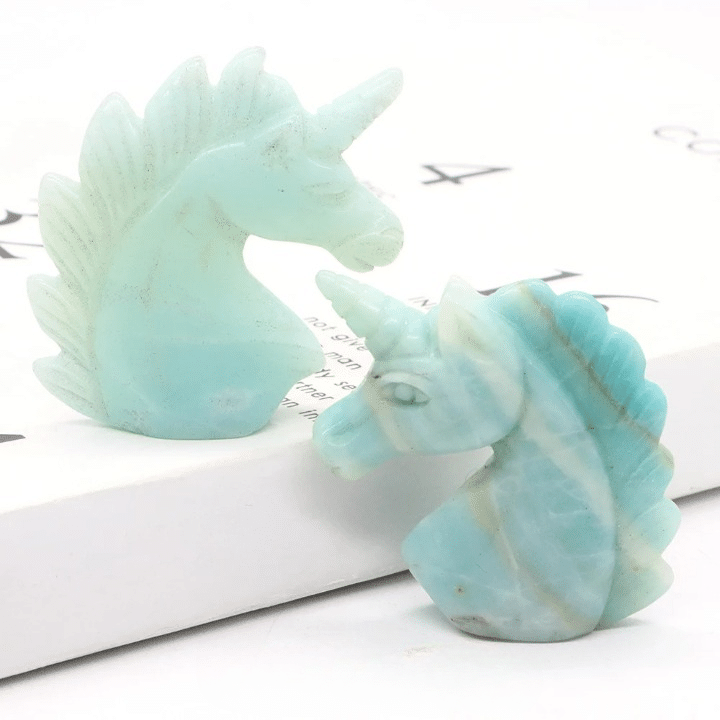 Pierre Naturelle Sculptée en Forme de Licorne