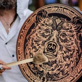 Tambour Chamanique Circulaire au Motif d'Ours