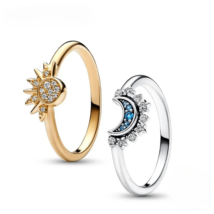Lot de Deux Bagues Amitié Soleil et Lune sur fond blanc