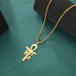 Œil d'Horus Dorée en Pendentif avec Chaine