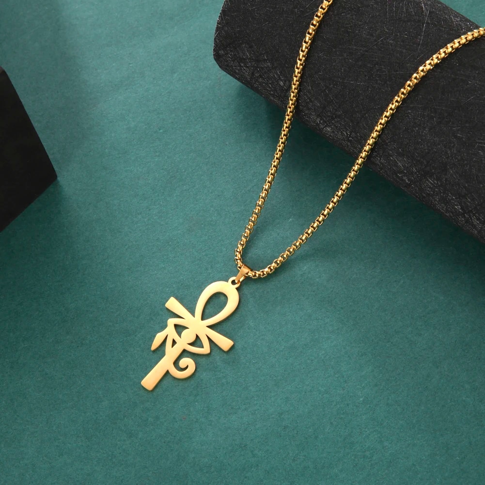Œil d'Horus Dorée en Pendentif avec Chaine
