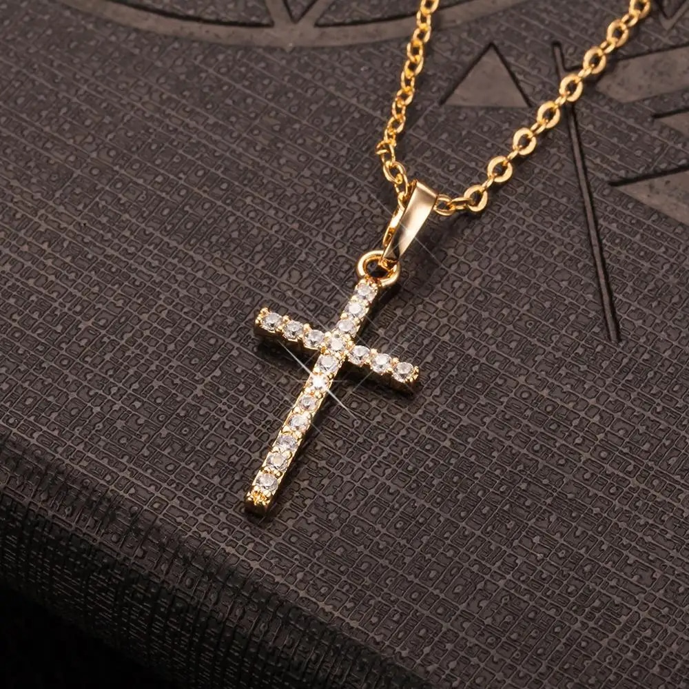 Pendentif Croix avec Strass et Chaine