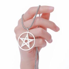 Pentagramme de Style Amulette avec Collier en Acier Inoxydable
