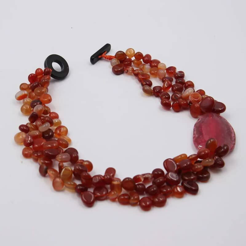 Collier Cornaline Artisanal avec Agate sur fond gris