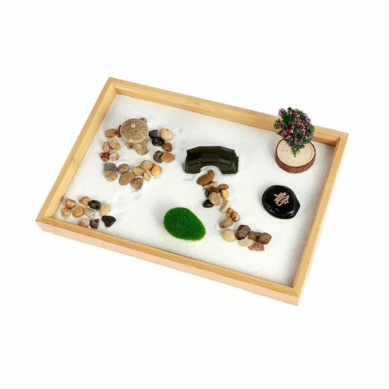 Jardin Zen Miniature en Bois sur fond blanc