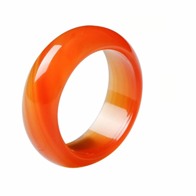 Bague Cornaline Lisse sur fond blanc